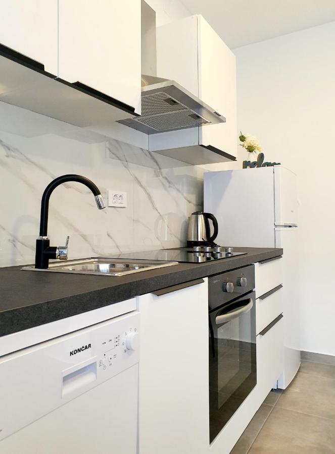 Sea Star Apartments Pjescana Uvala Εξωτερικό φωτογραφία